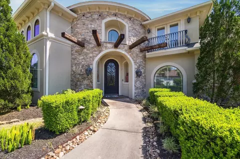 53 New Oak Trl, Kingwood, TX 77346