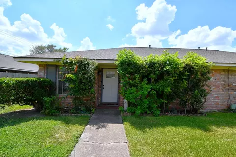 9458 Neuens Rd #9458, Houston, TX 77080
