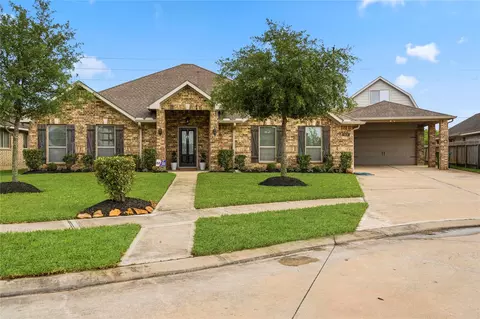 6831 Arlington Dr, Manvel, TX 77578