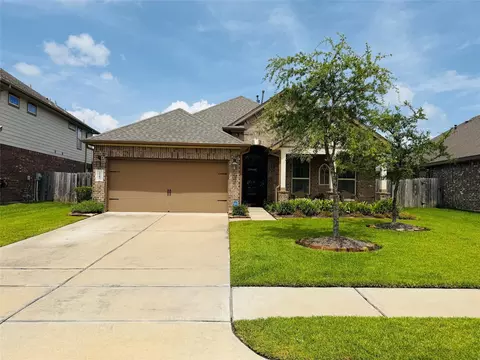 2717 Osprey Ln, Pearland, TX 77581