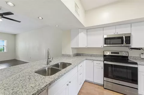 Kitchen - 1907 Clipper Cir, Willis, TX 77318 photo 1 of 3