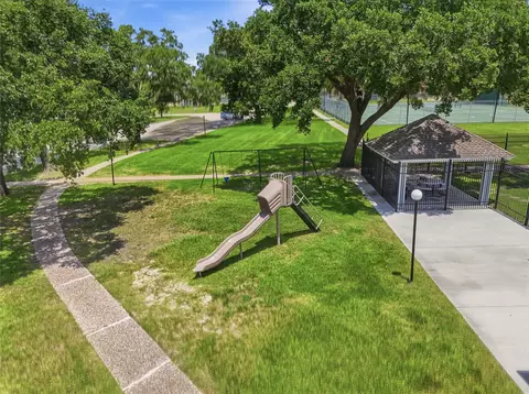 View/Area - 1907 Clipper Cir, Willis, TX 77318 photo 4 of 4