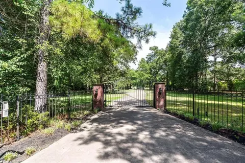 15567 Old Conroe Rd, Conroe, TX 77384
