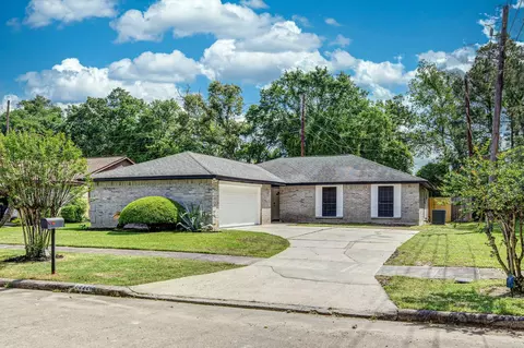 22226 Waynegate Dr, Spring, TX 77373