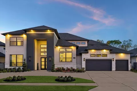 10134 Regatta Shore Dr, Missouri City, TX 77459