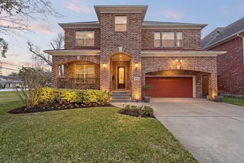 5103 Chestnut St, Bellaire, TX 77401
