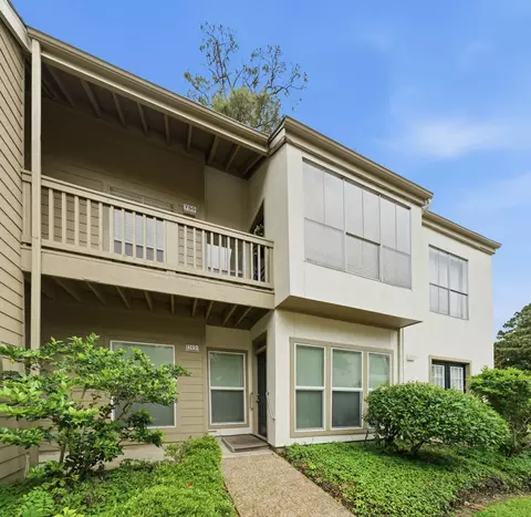 2100 Tanglewilde St #750, Houston, TX 77063