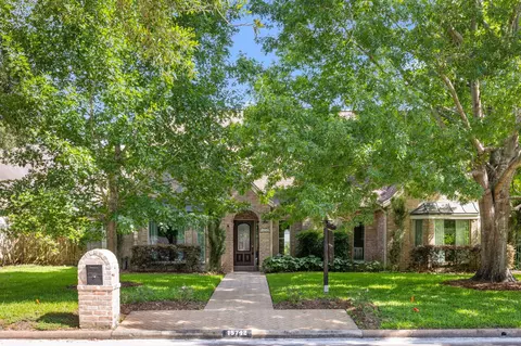 15742 Walkwood Dr, Houston, TX 77079