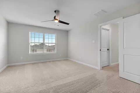 Bedroom - 10807 Hickory Ln, Beasley, TX 77417 photo 2 of 4
