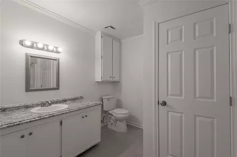 Bath - 169 W Sunset Dr, Trinity, TX 75862 photo 2 of 3