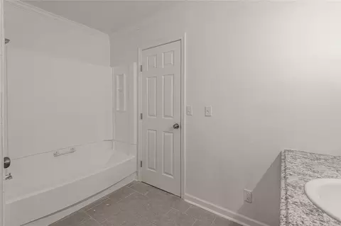Bath - 169 W Sunset Dr, Trinity, TX 75862 photo 3 of 3