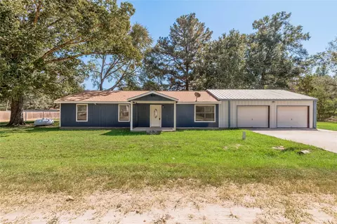 Exterior - 169 W Sunset Dr, Trinity, TX 75862 photo 2 of 7