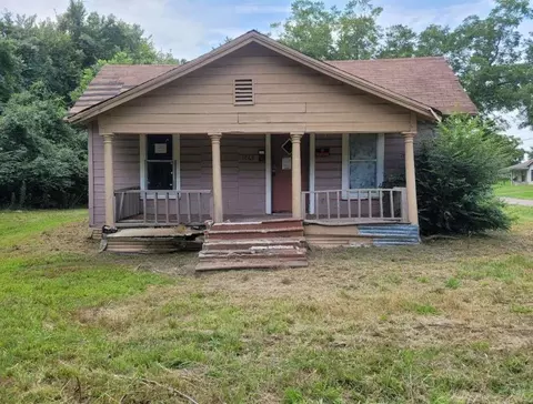 1065 11th St NE, Paris, TX 75460