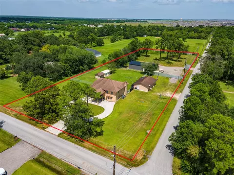 1925 Avenue L, Santa Fe, TX 77510