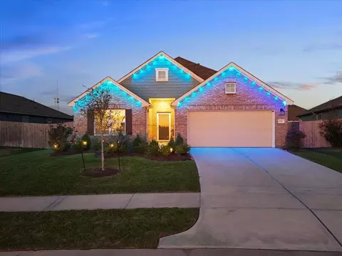 1187 Cavalry Junction Dr, Alvin, TX 77511