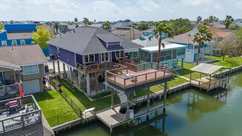 604 Warsaw St, Bayou Vista, TX 77563