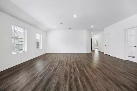 Living - 5232 Pine Pass Dr, Rosenberg, TX 77469 photo 4 of 5