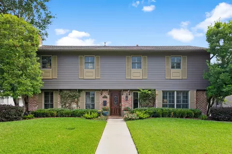 10626 Valley Forge Dr, Houston, TX 77042