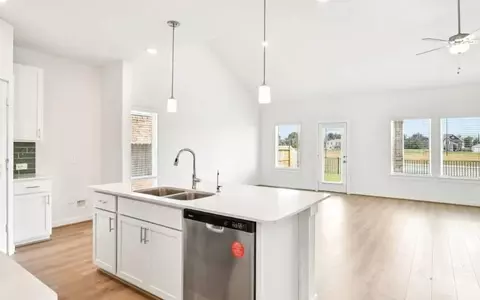 31104 De La Guerra, Huffman, TX 77336