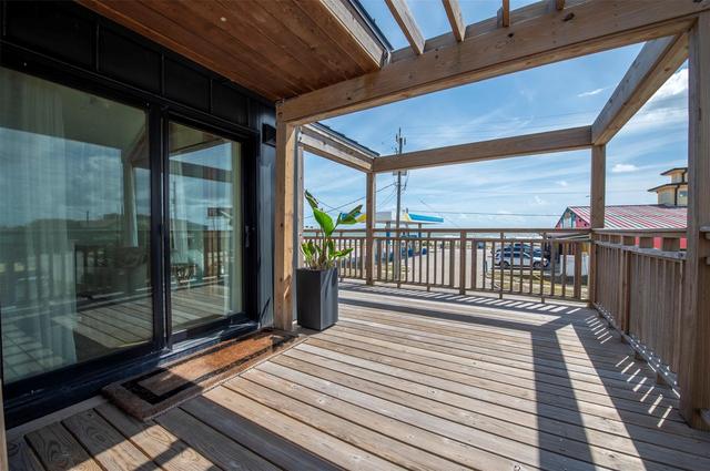 2906 Avenue R 12, Galveston, TX 77550