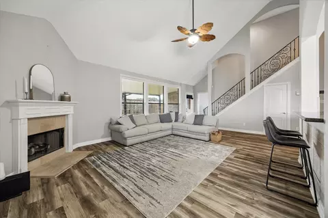 16542 Crossfield Dr, Houston, TX 77095