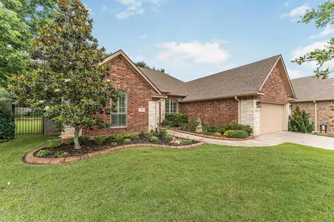 136 Racetrack Ln, Montgomery, TX 77356