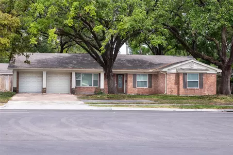 7722 Richmond Ave, Houston, TX 77063