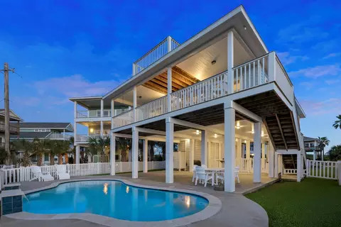 22516 Bay Point Dr, Galveston, TX 77554