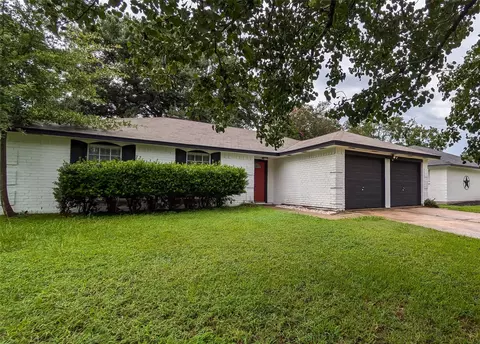 22407 Applegate Dr, Spring, TX 77373