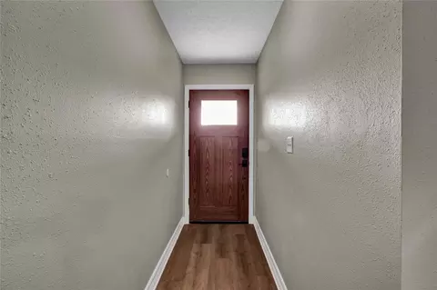 Entry Way - 16 Ranch House Loop, Angleton, TX 77515 photo 2 of 2