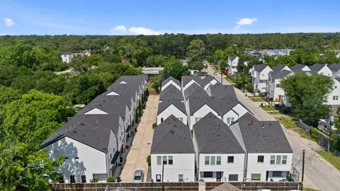 825 Martin St, Houston, TX 77018