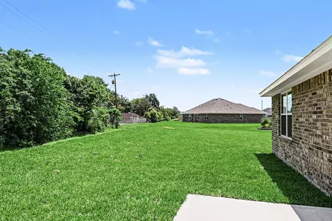 Exterior - 10 Greystone Ct, Angleton, TX 77515 photo 1 of 1