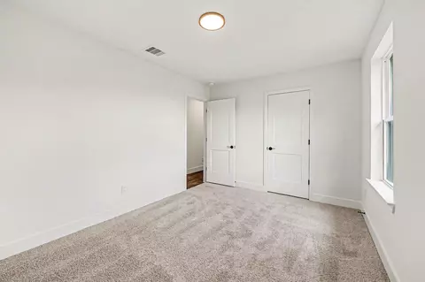 Bedroom - 10 Greystone Ct, Angleton, TX 77515 photo 9 of 11