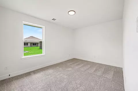 Bedroom - 10 Greystone Ct, Angleton, TX 77515 photo 8 of 11