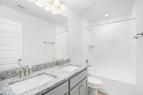 10 Greystone Ct, Angleton, TX 77515 photo 7