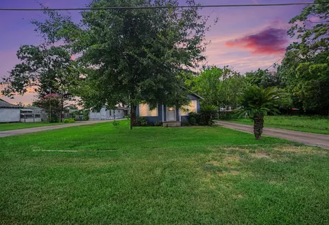 4810 Holly Ave, Pasadena, TX 77503