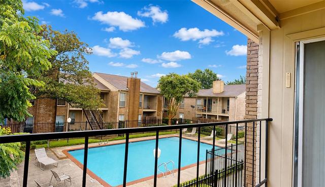 700 Thicket Ln #106, Houston, TX 77079
