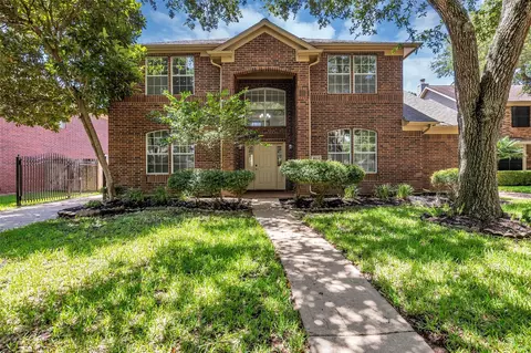 4814 Dixie Ct, Sugar Land, TX 77478
