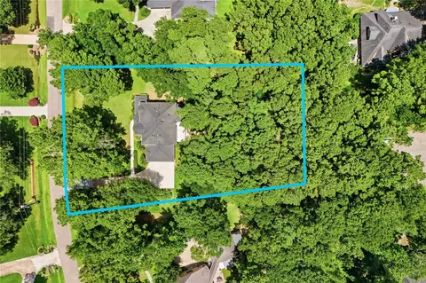 View/Area - 8766 Skyline Ln, Conroe, TX 77302 photo 1 of 2