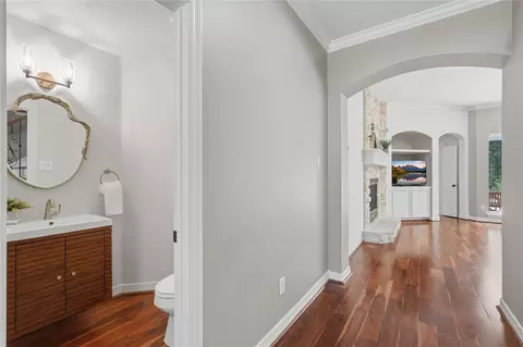 Entry Way - 8766 Skyline Ln, Conroe, TX 77302 photo 3 of 6
