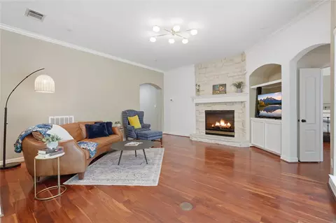 Living - 8766 Skyline Ln, Conroe, TX 77302 photo 2 of 6