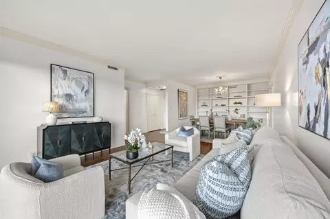 3711 San Felipe St #6C, Houston, TX 77027