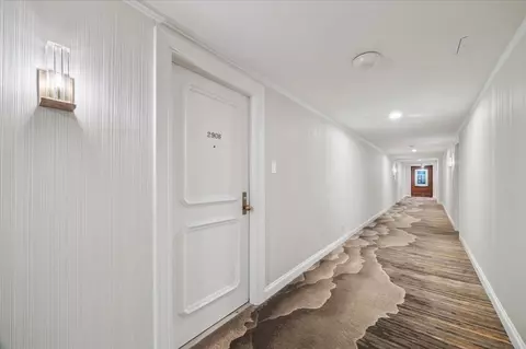 1111 Caroline St #2908, Houston, TX 77010