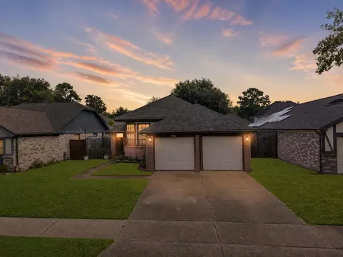 5126 E Fallen Bough Dr, Houston, TX 77041