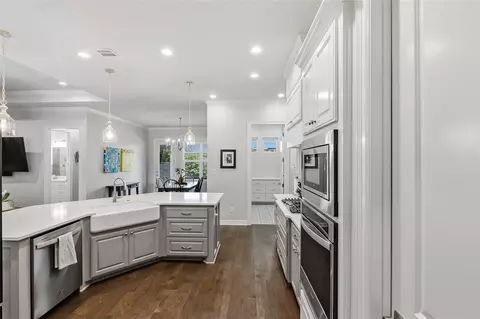 Kitchen - 3333 Stoneleigh Rd, Bryan, TX 77808 photo 5 of 6