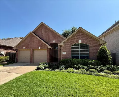 603 Avery Dr, Sugar Land, TX 77479