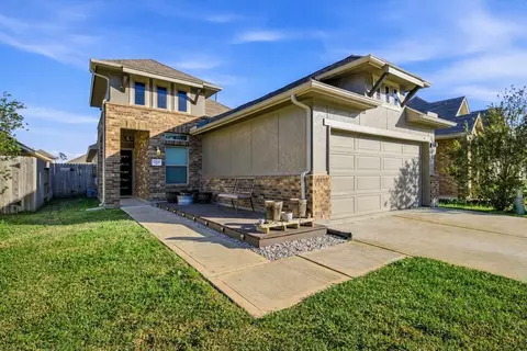 2930 Yaupon Grove Ln, Conroe, TX 77385