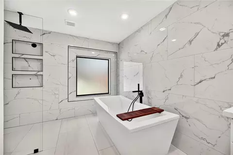 Bath - 6622 Ampton Dr, Spring, TX 77379 photo 3 of 8
