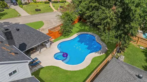 Exterior - 6622 Ampton Dr, Spring, TX 77379 photo 9 of 9