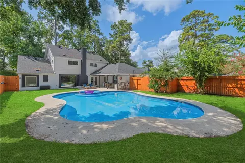Exterior - 6622 Ampton Dr, Spring, TX 77379 photo 5 of 9